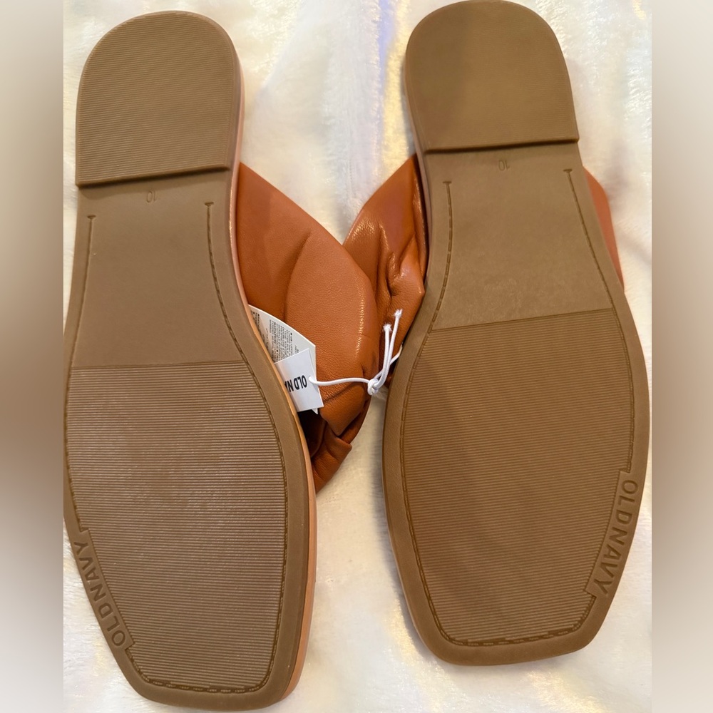 Old Navy Brown Leather Women's Sandals - Picture 4 of 4